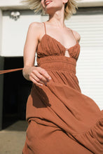 Load image into Gallery viewer, EFFORTLESS ELEGANCE WOVEN MAXI DRESS