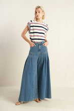 Load image into Gallery viewer, EFFORTLESS EDGE DENIM PANTS