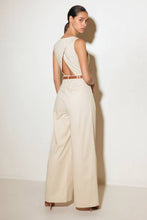 Load image into Gallery viewer, EVERYDAY ESSENTIAL WOVEN JUMPSUIT
