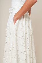 Load image into Gallery viewer, DAFFODILS & DAYDREAMS WOVEN LACE MIDI DRESS