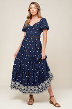 Load image into Gallery viewer, BEBE ALERT NAVY WOVEN MIDI SKIRT