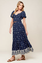 Load image into Gallery viewer, BEBE ALERT NAVY WOVEN MIDI SKIRT