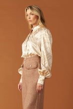 Load image into Gallery viewer, THE ART OF BALANCE WOVEN SATIN TOP