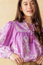 Load image into Gallery viewer, CITY CHIC WOVEN TOP