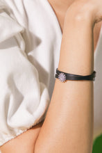 Load image into Gallery viewer, THE DAISY NEVER TAKE OFF BRACELET