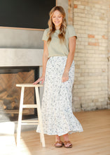 Load image into Gallery viewer, Essential Crew Basic Tee Sprig Green