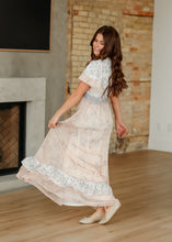 Load image into Gallery viewer, Estelle Floral Maxi Dress