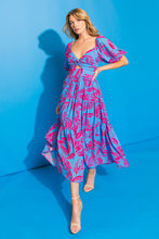 Load image into Gallery viewer, REMARKABLE ENTRANCE WOVEN MIDI DRESS
