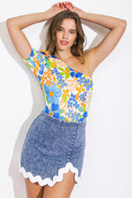 Load image into Gallery viewer, SUNNY APPROACH PRINT BODYSUIT
