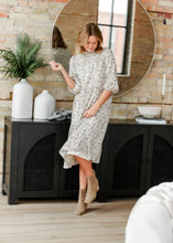 Load image into Gallery viewer, Isla 3/4 Sleeve Midi Dress