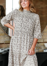 Load image into Gallery viewer, Isla 3/4 Sleeve Midi Dress