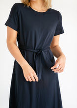Load image into Gallery viewer, Lennox Classic Midi Dress