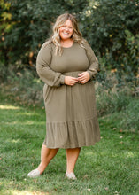 Load image into Gallery viewer, Luna Tiered Midi Dress