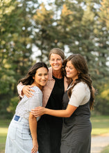 Load image into Gallery viewer, Maelia Distressed Denim Midi Skirt