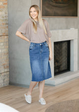 Load image into Gallery viewer, Rylin Raw Hem Midi Skirt