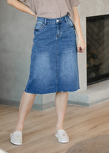 Load image into Gallery viewer, Rylin Raw Hem Midi Skirt