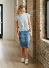 Load image into Gallery viewer, Short Sleeve Essential Basic Tee