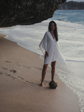 Load image into Gallery viewer, Ava Kimono - White Stripes
