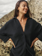 Load image into Gallery viewer, Echo Maxi Shirt - Black
