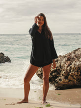 Load image into Gallery viewer, Echo Maxi Shirt - Black
