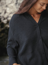 Load image into Gallery viewer, Echo Maxi Shirt - Black
