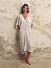 Load image into Gallery viewer, Esti Tunic - White

