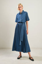 Load image into Gallery viewer, EVERYDAY RADIANCE WOVEN MIDI DRESS
