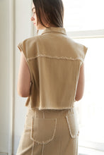 Load image into Gallery viewer, BETWEEN THE PAGES WOVEN TWILL VEST

