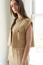 Load image into Gallery viewer, BETWEEN THE PAGES WOVEN TWILL VEST
