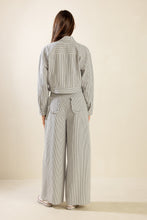 Load image into Gallery viewer, HONESTLY LOVE YOU TWILL CROP JACKET
