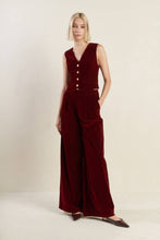 Load image into Gallery viewer, COY CHARM VELVET VEST
