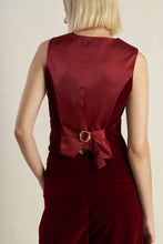 Load image into Gallery viewer, COY CHARM VELVET VEST
