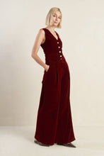 Load image into Gallery viewer, COY CHARM VELVET VEST
