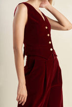 Load image into Gallery viewer, COY CHARM VELVET VEST
