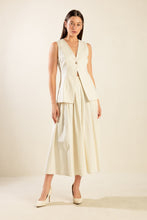Load image into Gallery viewer, FLEETING FAUNA WOVEN VEST

