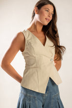 Load image into Gallery viewer, UNDENIABLE GROWTH WOVEN VEST
