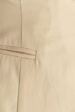 Load image into Gallery viewer, UNDENIABLE GROWTH WOVEN VEST
