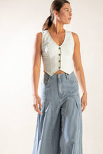 Load image into Gallery viewer, THE LILY&#39;S SECRET DENIM VEST
