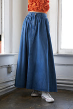 Load image into Gallery viewer, NEVER HOLDING BACK DENIM MIDI SKIRT
