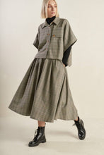 Load image into Gallery viewer, MOODY ALLURE WOVEN MIDI SKIRT
