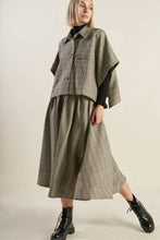 Load image into Gallery viewer, MOODY ALLURE WOVEN MIDI SKIRT
