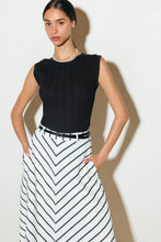 Load image into Gallery viewer, WEEKEND VIBE STRIPED  MIDI SKIRT
