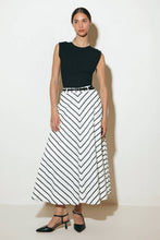 Load image into Gallery viewer, WEEKEND VIBE STRIPED  MIDI SKIRT
