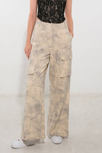 Load image into Gallery viewer, IN THE SPOTLIGHT WOVEN PANTS
