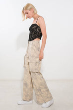Load image into Gallery viewer, IN THE SPOTLIGHT WOVEN PANTS
