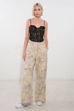 Load image into Gallery viewer, IN THE SPOTLIGHT WOVEN PANTS

