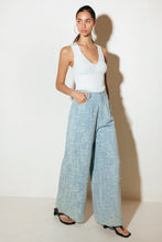 Load image into Gallery viewer, AIRY ROMANCE WIDE LEG DENIM PANTS
