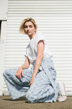 Load image into Gallery viewer, UNFOLDING CHAPTER DENIM PANTS
