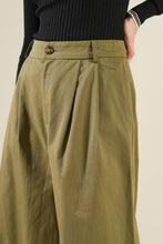 Load image into Gallery viewer, HIDDEN REFLECTIONS WOVEN PANTS
