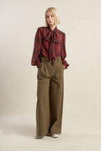 Load image into Gallery viewer, ELEGANCE UNVEILED WOVEN PANTS
